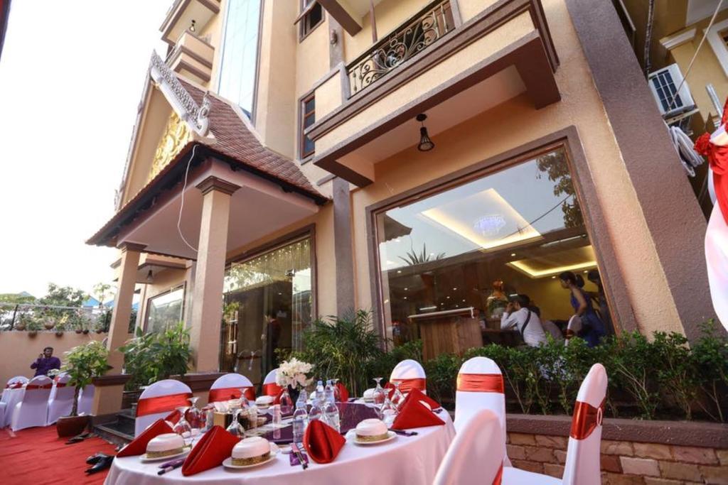 Prasat Rath Guest House Phnom-Penh Buitenkant foto
